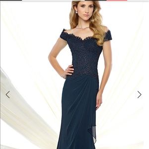 Mother of the Bride gown- navy blue- NEW WITH TAGS